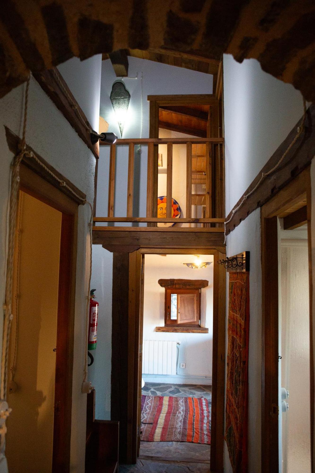 Вилла La Casa Del Nogal Гуэхар-Сьерра Экстерьер фото